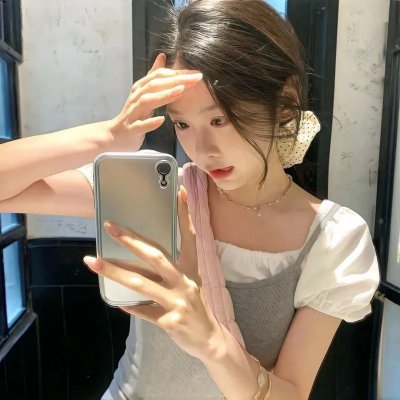 铁窗艳侣